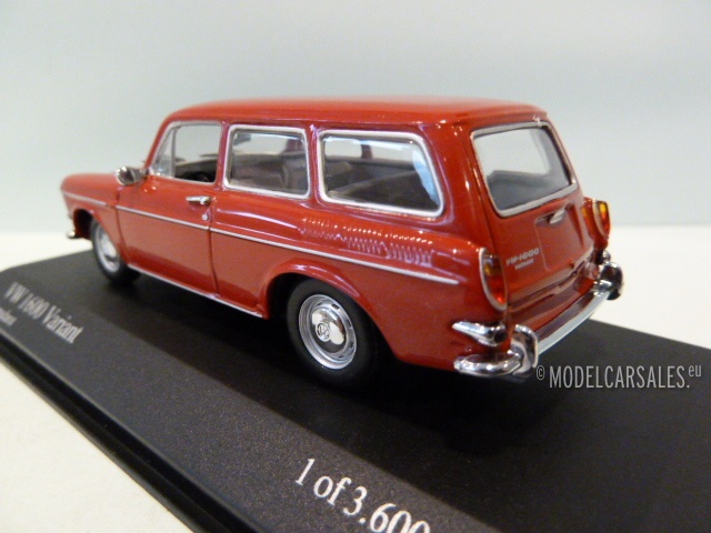 Volkswagen 1600 Variant Red 1:43 430055310 MINICHAMPS diecast