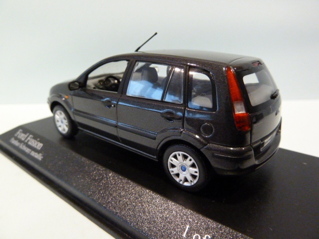 Minichamps ford fusion