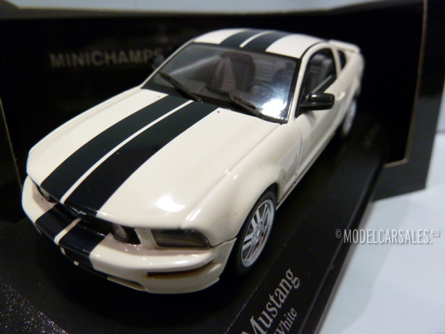 Ford mustang minichamps