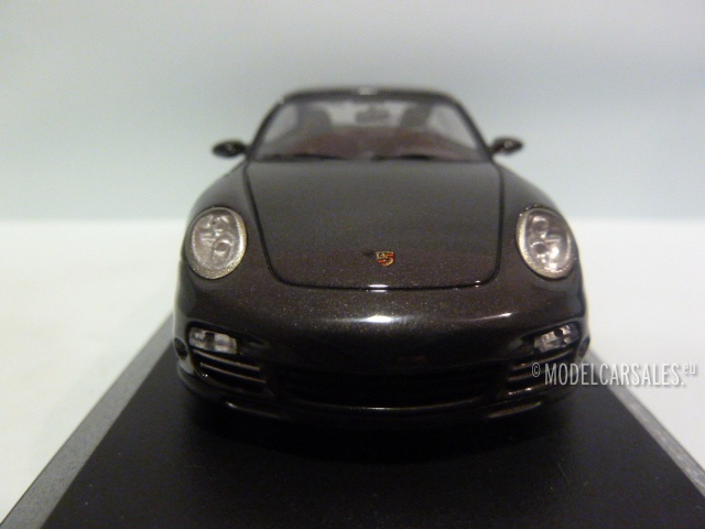 Porsche 911 Turbo S (997) Dealer Edition 1:43 403069005 MINICHAMPS 
