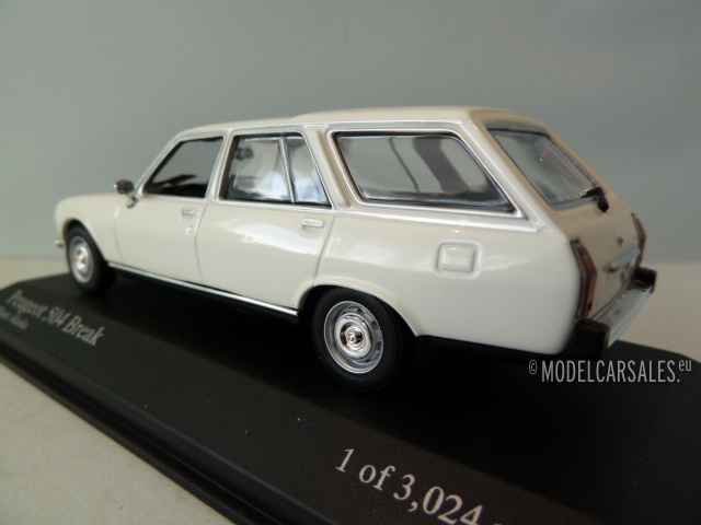 PEUGEOT 504 break familiale blanc limité à 500 exemplaires