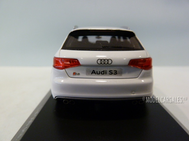 Audi S3 Sportback Glacier White 1:43 437013010 MINICHAMPS diecast model car  / scale model For Sale
