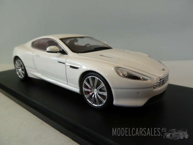 Aston Martin DB9 2004 Blanche Kyosho 1/43 – Miniature Moulée Sous Pression, état Neuf (coffret)