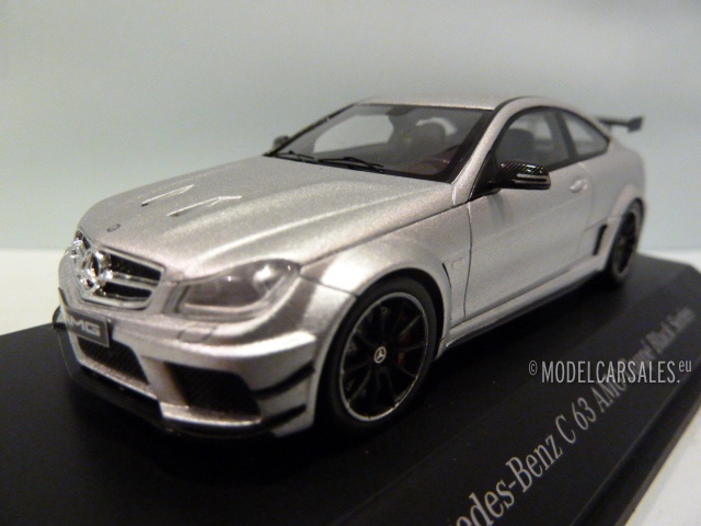 BENZ C 63 AMG COUPE BLACK SERIES 1:34 DIE CAST METAL NEW IN BOX WELLY MERCEDES 