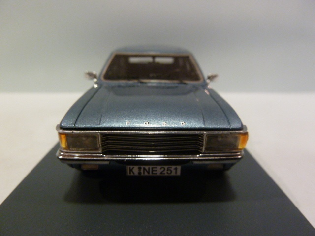 Rouge 1974 1:87 PREMIUM CLASSIXXs NEW Ford Granada MK I Tournoi