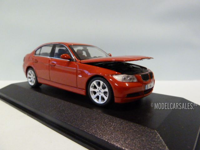 BMW 3 serie (e90) Japan Red 1:43 431024100 MINICHAMPS diecast model car / scale  model For Sale