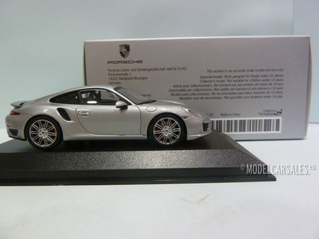 Porsche 911 991 Turbo coupé au 1/43 Minichamps WAP0203660E