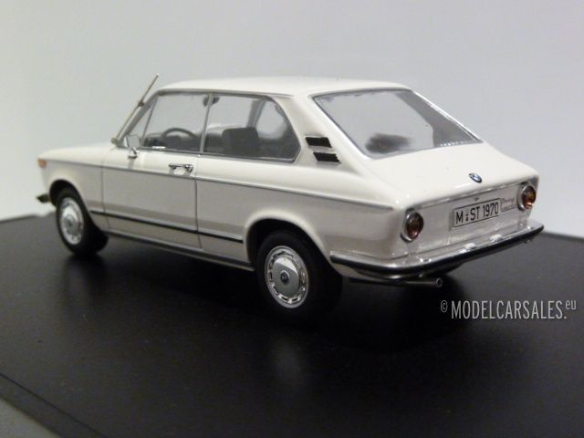BMW 1600 Touring White 1:43 80420145821 MINICHAMPS diecast model car /  scale model For Sale