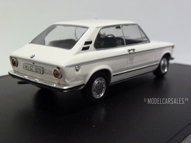 BMW 1600 Touring White 1:43 80420145821 MINICHAMPS diecast model car /  scale model For Sale