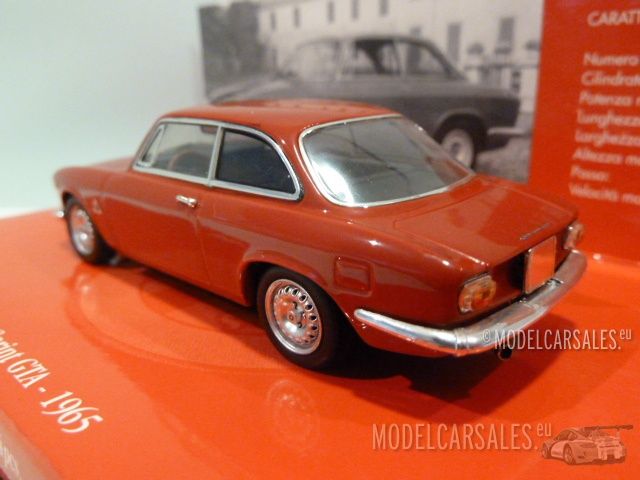 Alfa Romeo Giulia Sprint GTA Red 1:43 403120443 MINICHAMPS diecast 