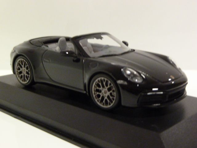 Porsche 911 (992) Carrera 4 Cabriolet Black Metallic 1:43 