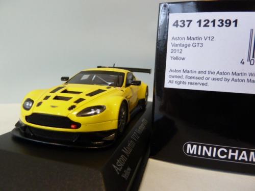 Aston Martin Vantage V12 Street