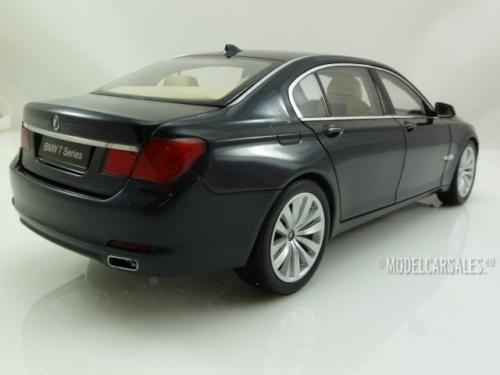 BMW 750Li (F02) Long