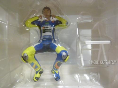 Rossi, Valentino Figurine Checking Ear Plugs