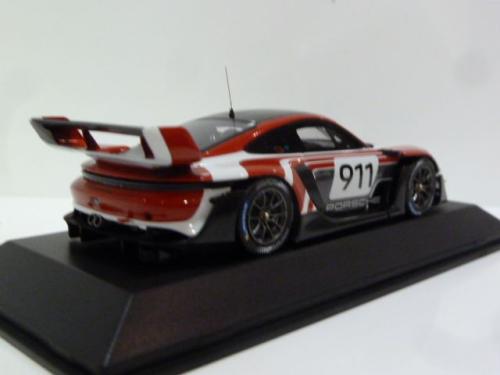 Porsche 911 (992) GT3 R Rennsport Flacht