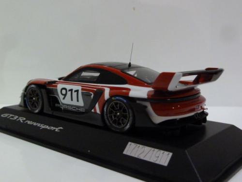 Porsche 911 (992) GT3 R Rennsport Flacht