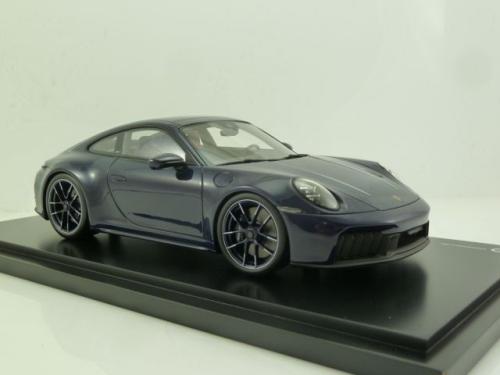 Porsche 911 (992.2) Carrera 4 GTS