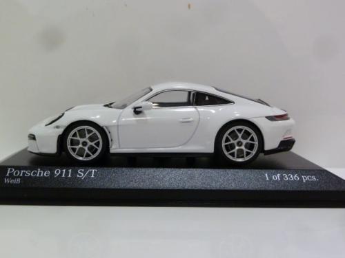 Porsche 911 (992.1) S/T