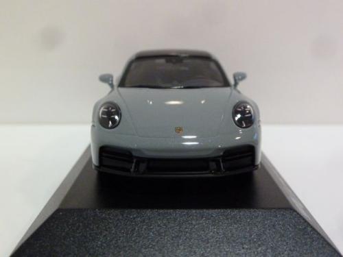 Porsche 911 (992.2) Carrera 4S