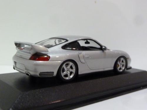 Porsche 911 (996.2) GT2