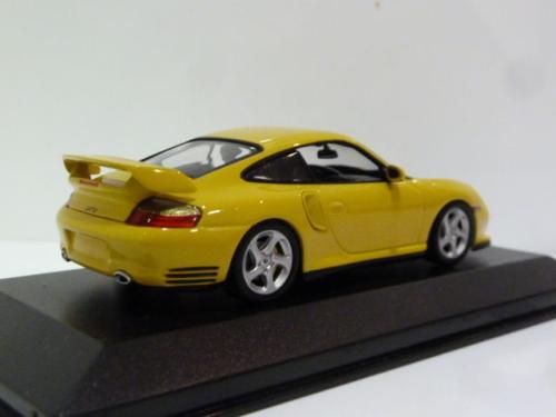 Porsche 911 (996) GT2