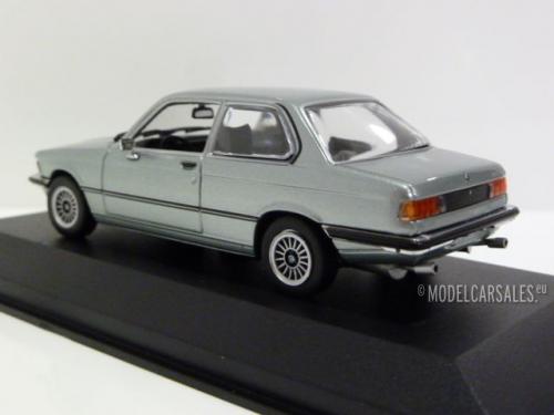BMW 323i