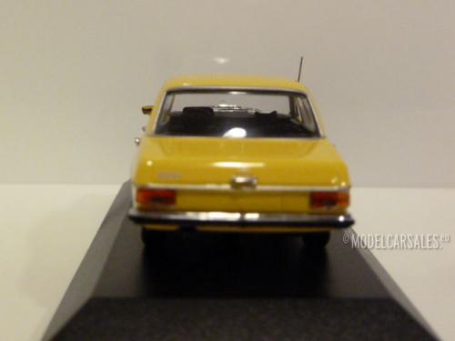 Mercedes-benz 200 (w114/115) Strich8 Mercedes-benz 200 (w114/115) Strich8