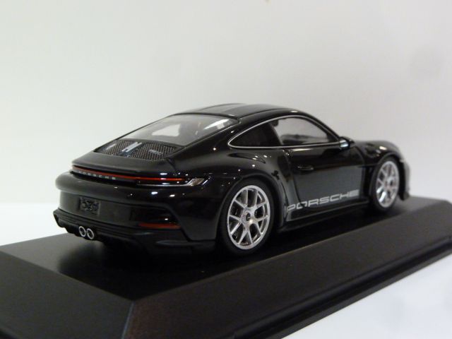 Porsche 911 S ミニカー 1/43 黒 Porsche 911 S/T (992) 1:43 Scale Model Car - Black – Porsche