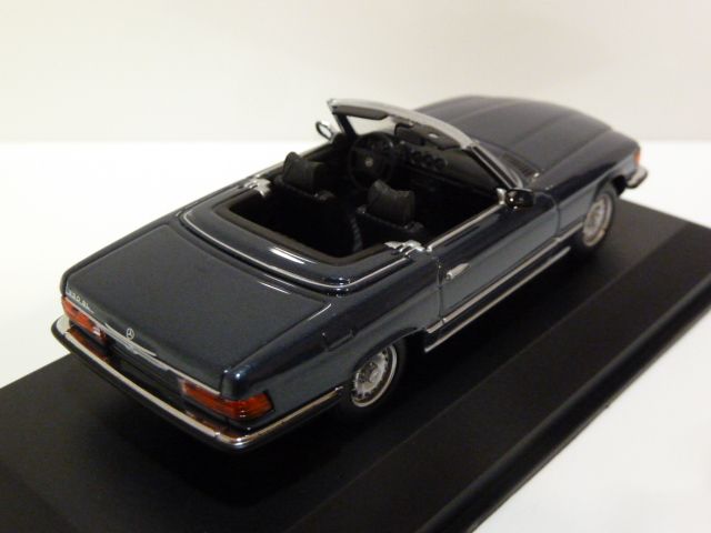 Amazon | ☆1/43 MINICHAMPS Mercedes-Benz SL500 青 | ミニカー